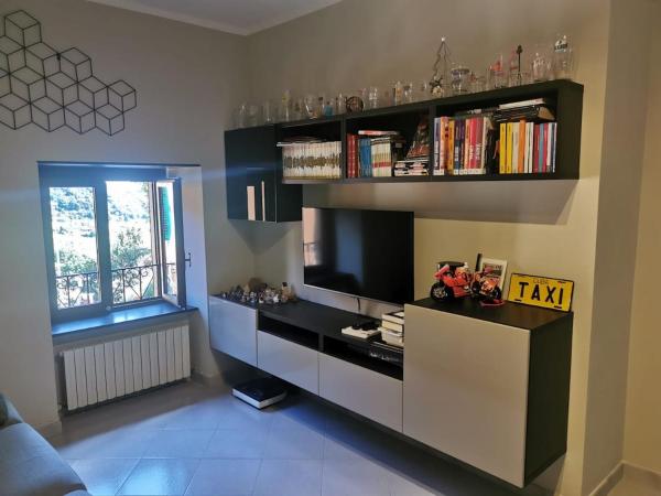 Nella foto è visibile l'oggetto casa Mele situato nella città di Mele.