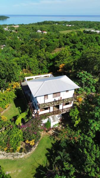 Coyaba Private Hilltop Jungle Retreat