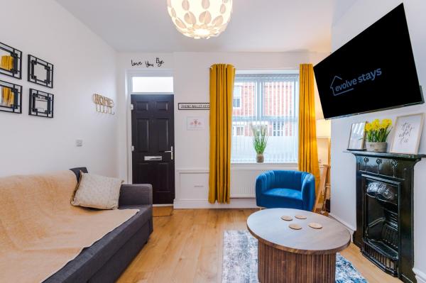 Na zdjęciu widoczny jest obiekt Beautiful 3Bed Home In Altrincham, Free Parking położony w mieście Broadheath.
