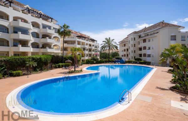 På billedet ses objektet Hacienda Playa Elviria 300 m playa,jardin , 2 hab ,MARBELLA beliggende i byen Marbella.