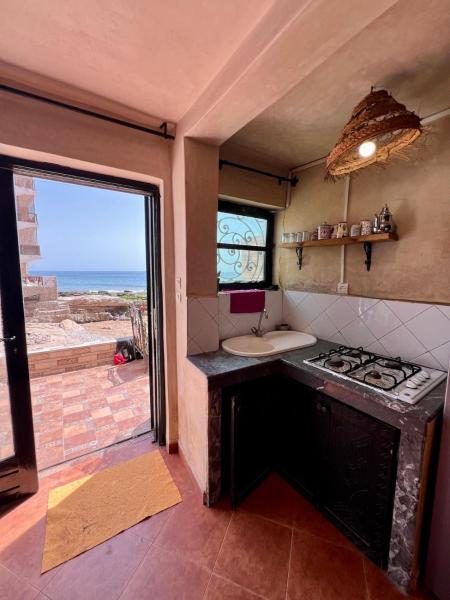 写真にはタガズート市にあるSun & Surf Apartmentが写っています。