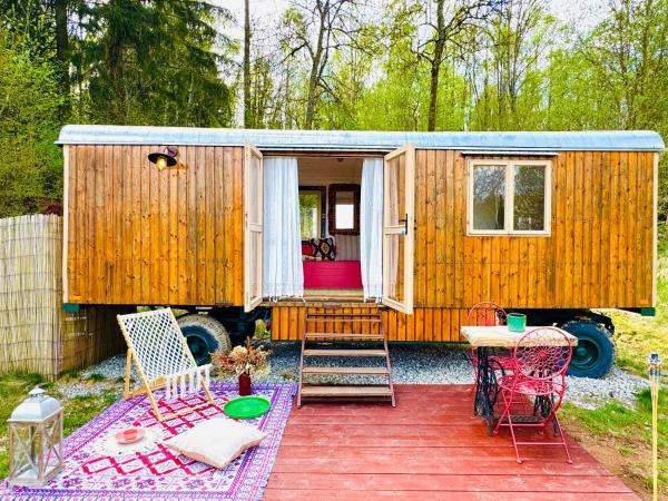 Maringotka Lipenka U Lipenské Přehrady Na ŠUmavě - Český Krumlov