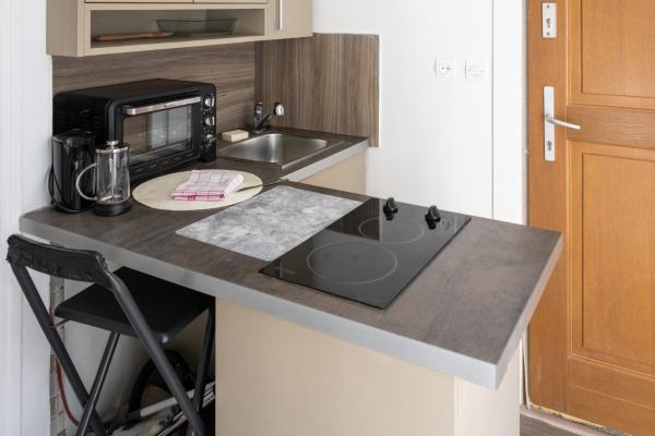 Bright And Cosy Studio Apartment In Republique Paris - 10th arrondissement (district)