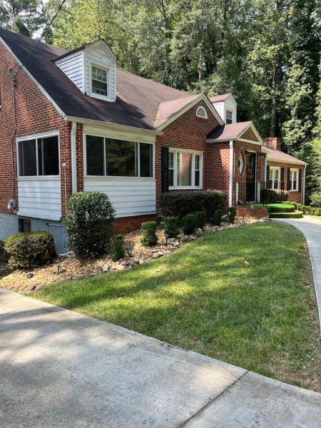 På billedet ses objektet NEW Quiet Intwn Apt WITH Private Entry, Bath & Patio beliggende i byen Atlanta.