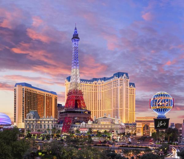 Na foto é possível ver o objeto Paris Las Vegas Hotel & Casino localizado na cidade de Las Vegas.