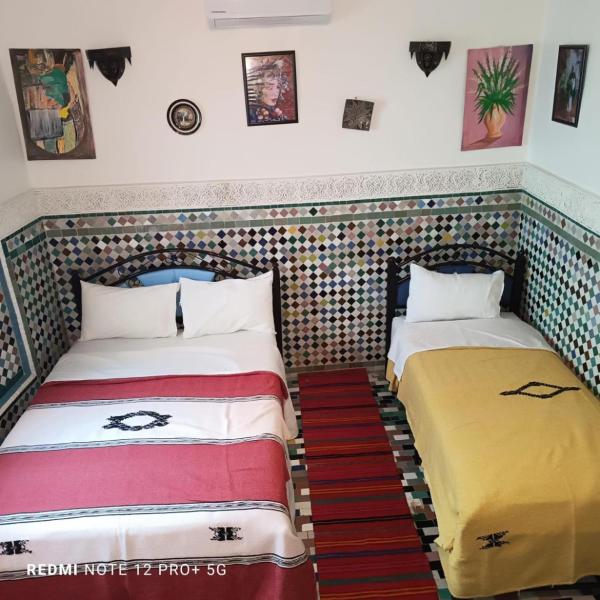 Nella foto è visibile l'oggetto Riad amal situato nella città di Fes.