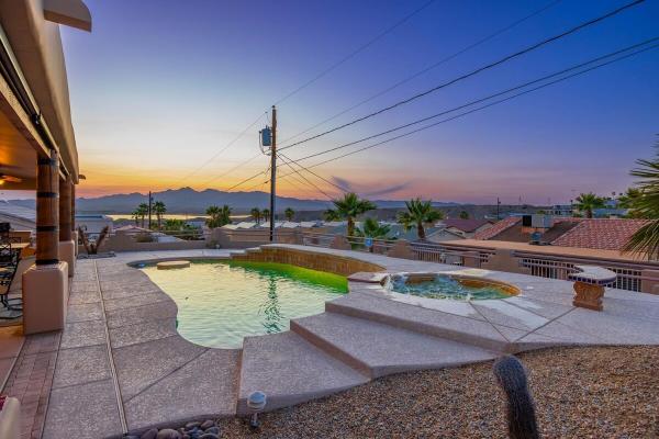 A la foto es mostra l'objecte Havasu River Stay Pool Spa OutdoorTV Views situat a la ciutat de Lake Havasu City.