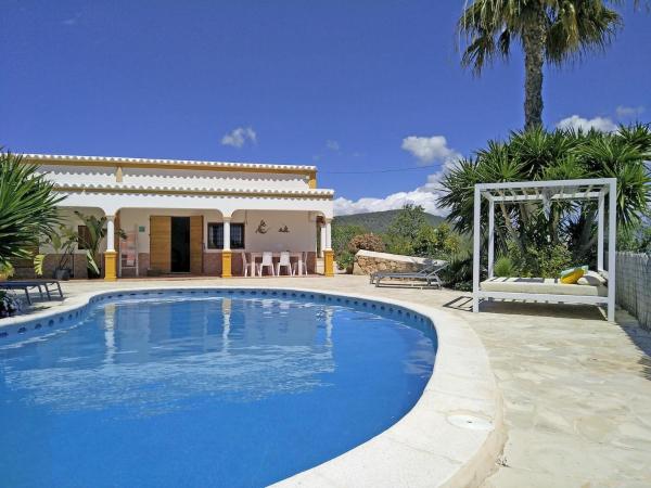A la foto es mostra l'objecte VILLA COLONIAL wifi, private swimmingpool, aircon situat a la ciutat de Es Cubells.