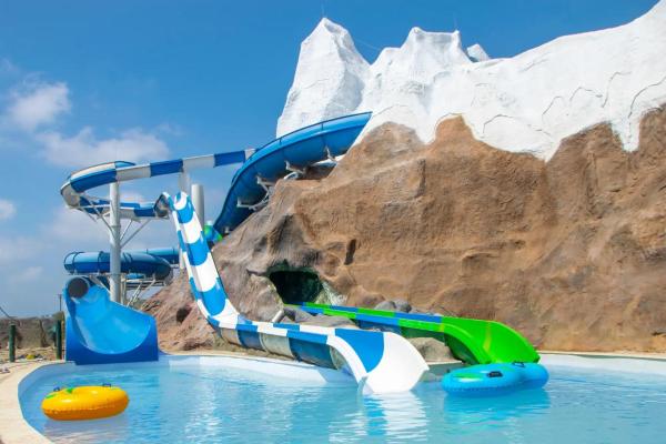 Na foto é possível ver o objeto Parque Caribe Aventura localizado na cidade de El Cerrito.