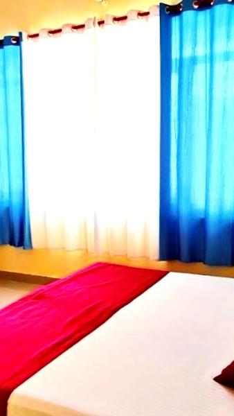 A la foto es mostra l'objecte Tourist Rest House , Guptkashi situat a la ciutat de Ukhimath.