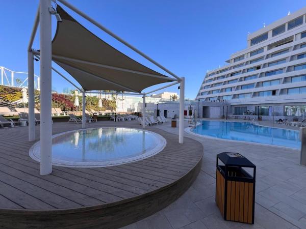 Op de foto is het object oR-Ya Suite te zien, gelegen in de stad Eilat.