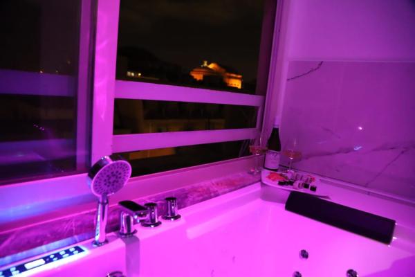 På billedet ses objektet Florio Suite Apartment beliggende i byen Palermo.