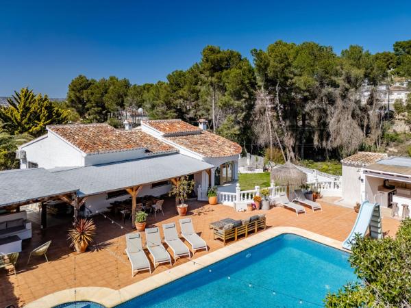 På billedet ses objektet Villa Sierra Pinos Plus by Interhome beliggende i byen Jávea.