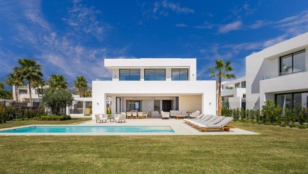 Na foto é possível ver o objeto Sea View Luxury Villa in Marbella - Villa Olivo localizado na cidade de Marbella.