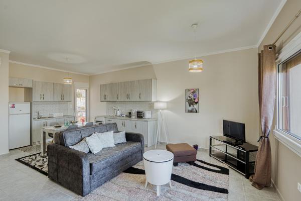 A la foto es mostra l'objecte Sweet Home situat a la ciutat de Quios.