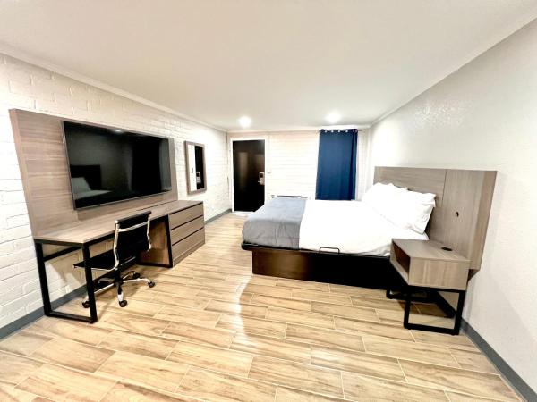 Na fotografii je vidět objekt Economy Suites Extended Stay nacházející se ve městě Tulsa.