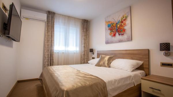 På bildet vises objektet Rooms & Apartments Toni som ligger i byen Split.