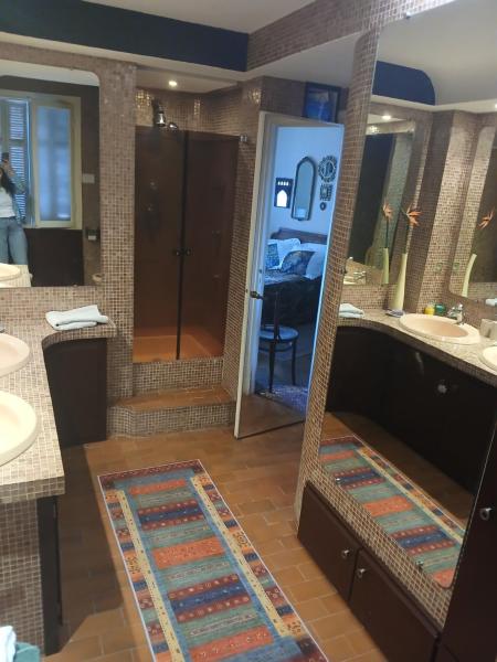 Brand New Studio, Nice 06000, three hundred meters from the sea in Carre d'or, Nice