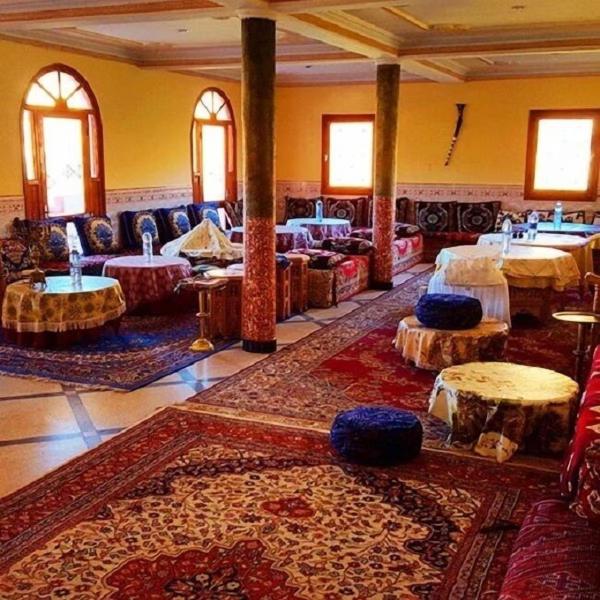 På billedet ses objektet Hotel Boutaghrar beliggende i byen Tameskikt.