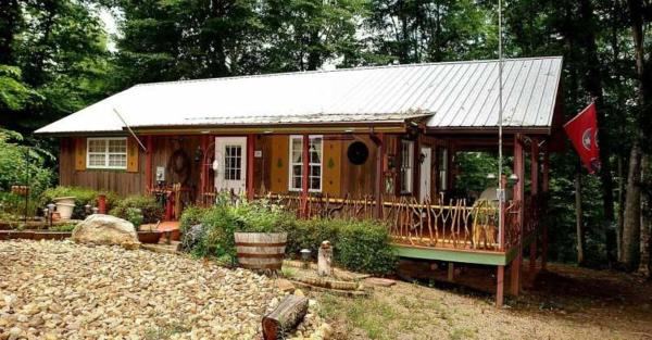 Enchanted Cottage - Tennessee