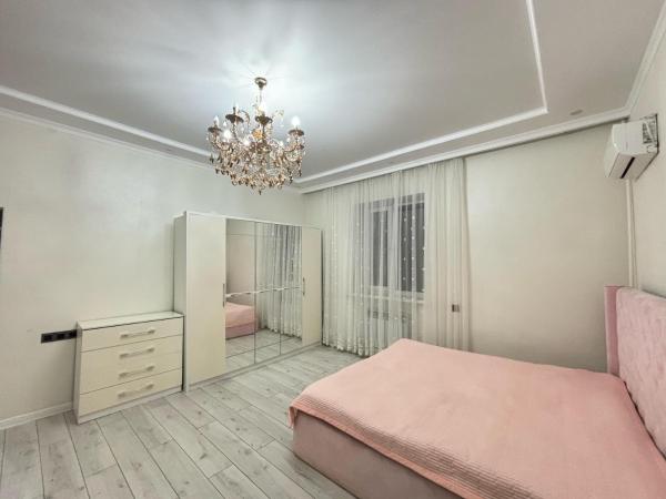 Foto 1: 2-комнатная по Караменде Би