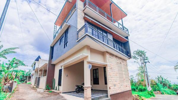 A la foto es mostra l'objecte Villa Danisa 2 with Private Pool and Balcony situat a la ciutat de Tlekung.