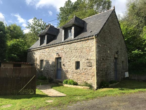 A la foto es mostra l'objecte Maisonnette bretonne en campagne situat a la ciutat de Locoal-Mendon.