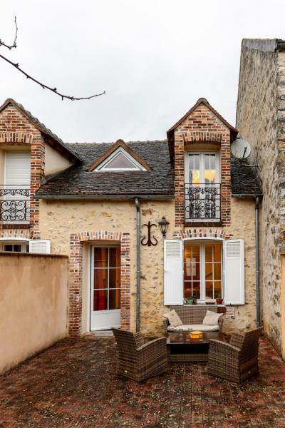 A la foto es mostra l'objecte Petite maison de charme proche de Fontainebleau situat a la ciutat de Treuzy-Levelay.