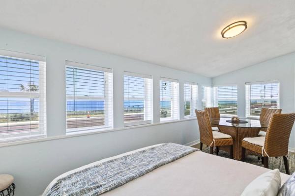 A la foto es mostra l'objecte Sea Legs | Flagler Beach situat a la ciutat de Flagler Beach.