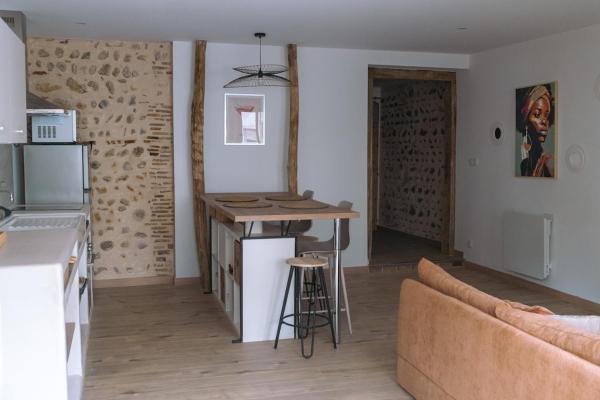 Nella foto è visibile l'oggetto Appartement charmant situato nella città di Ozon.