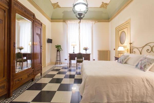 På billedet ses objektet B&B Porta Carolina beliggende i byen Palermo.