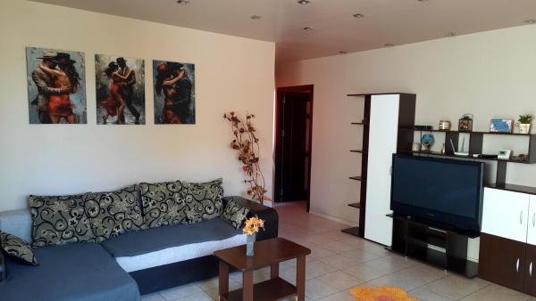 Фотография 2: Spacious, modern condo in new villa - sleeps 6