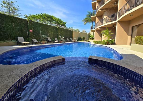 A la foto es mostra l'objecte Monaco Condominiums Unit 3, Poolside 3BR, Walk to Beach situat a la ciutat de Jacó.