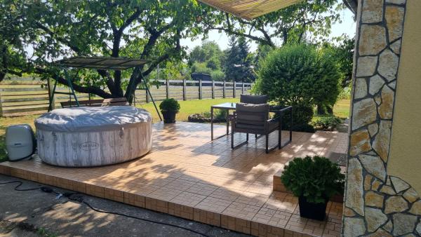 A la foto es mostra l'objecte Tóthék Apartman situat a la ciutat de Kispeterd.