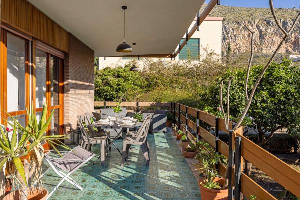 På billedet ses objektet Stesicoro Garden House by DomuSicily beliggende i byen Palermo.