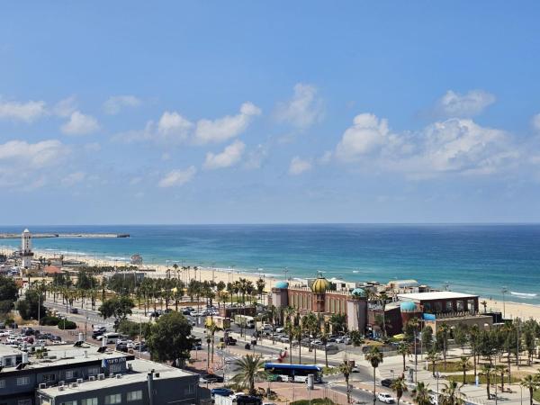 Nella foto è visibile l'oggetto Sea Vacation , luxury Loft ,amazing seaview Buber 301 situato nella città di Ashdod.