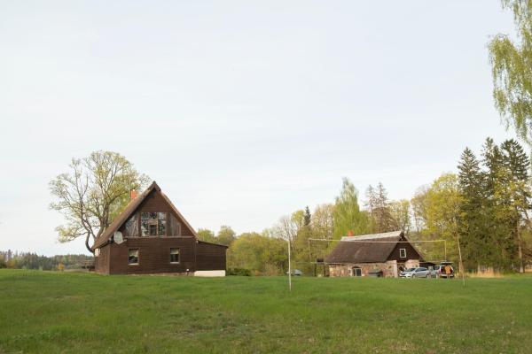 A la foto es mostra l'objecte Viesu nams ''Laukezers'' situat a la ciutat de Vilciņi.