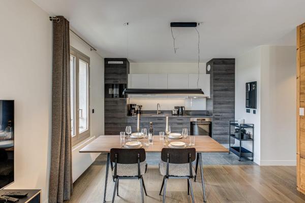 White Pearl Mountains Modern 2-bedroom Apartment With Great Location - Argentière