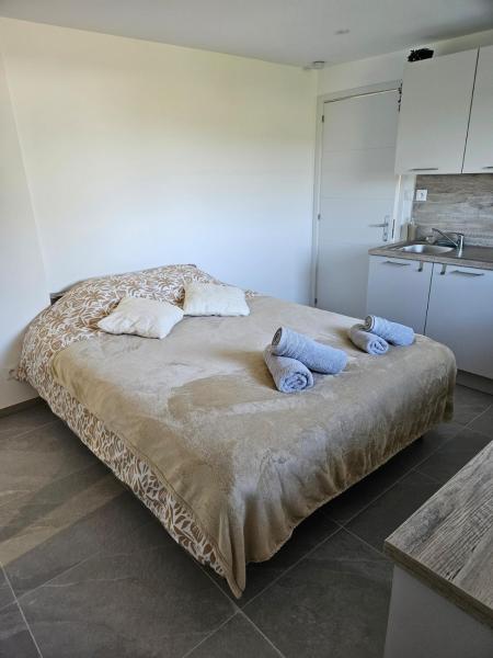 Kuvassa näkyy kohde La petite bulle d'Aurel, joka sijaitsee kaupungissa Quesques.