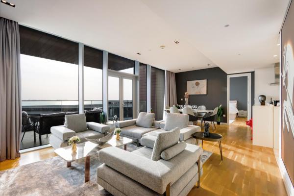 På billedet ses objektet Livbnb-Luxurious Bluewaters 2B Suite with Sea Views beliggende i byen Dubai.
