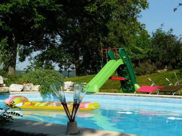 A la foto es mostra l'objecte Maison de caractere en vallée du Lot - piscine privée -Le Colombier et la Bergerie - situat a la ciutat de Anthé.