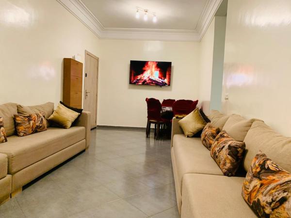Na fotografii je vidět objekt Spacious apartment 15 minutes from aéroport Marrakech reservation juste pour les familles est les couples mariés nacházející se ve městě El Mahmid.