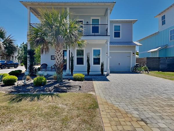 A la foto es mostra l'objecte Sunshine Vacation Home situat a la ciutat de Destin.