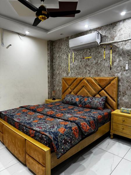 Op de foto is het object Elite Guest Rooms Apartments te zien, gelegen in de stad Fattu Mand.