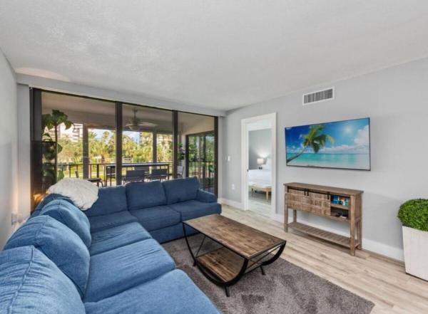 På billedet ses objektet Beachside living on Marco Island! 2 Bedroom 2 Bath - EASY BEACH ACCESS - 5 STAR! beliggende i byen Marco Island.
