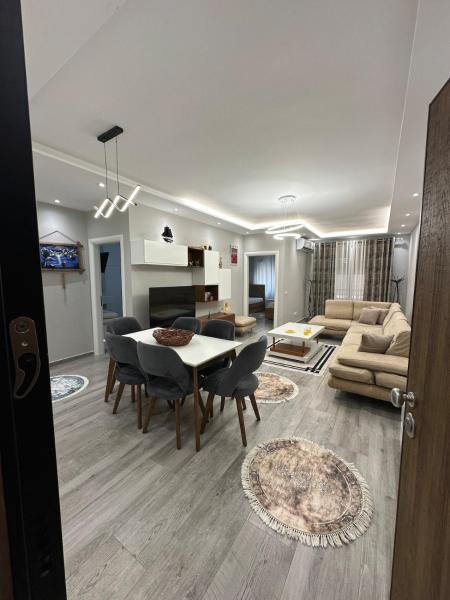 A la foto es mostra l'objecte Family apartment in Golem situat a la ciutat de Golem.