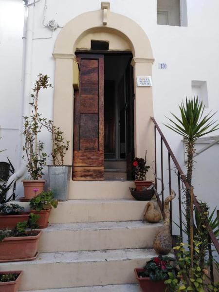A la foto es mostra l'objecte Sole mare monte 2 situat a la ciutat de Guglionesi.
