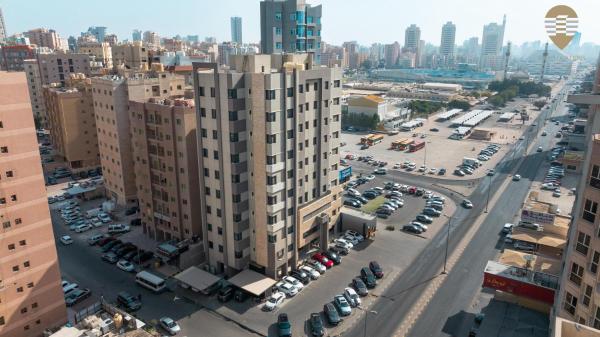 The photo shows the Lavan One located in the city of Kuwait.