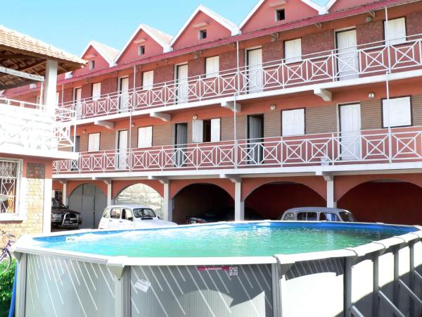 På billedet ses objektet Ankaratra Résidence Hôtel beliggende i byen Mandriankeniheny.