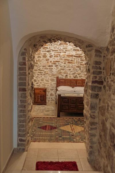Na zdjęciu widoczny jest obiekt Luxury Medieval Residence położony w mieście Koiní.
